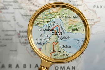 مضيق هرمز: لماذا يبقى هذا المعبر البحري عقدة الطاقة والتوتر في العالم