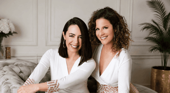 Paula Santos e Rita Almeida, cantoras do grupo português Bombocas, em sessão fotográfica