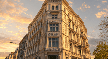 Spielbank Hamburg am Steindamm im Abendlicht