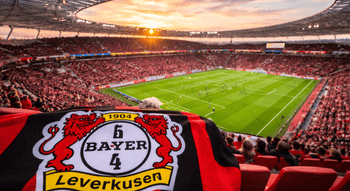 Bayer 04 Leverkusen: Mannschaftsaufstellung, Spielstil und Ambitionen