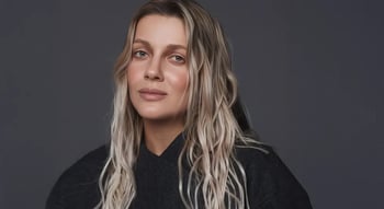 Kola (Анастасія Прудіус)