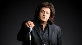 Співак Іво Бобул