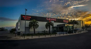 Casino Circus Balaruc extérieur vue bâtiment.