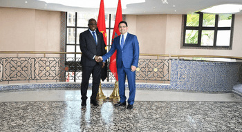 Rencontre bilatérale entre les ministres du Sahara Occidental et de l'Angola pour renforcer leur coopération.