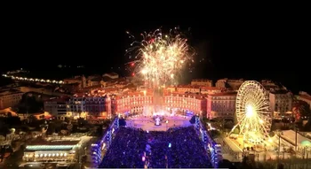 Feu d'artifice au Carnaval de Nice 2025.