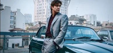 Riccardo Scamarcio in una scena del film Riccardo Scamarcio, Netflix