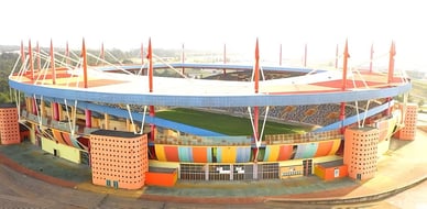 Fachada detalhada do estádio em Aveiro