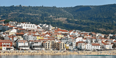 A cidade de Sesimbra: atrações turísticas, praias e Carnaval