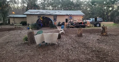 Vue extérieure du Bradfordville Blues Club et de la scène en plein air.