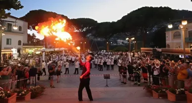 Spettacoli nelle vie del centro storico durante il Ravello Festival Ravello Festival foto