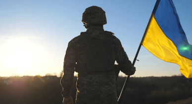 Захисник з прапором