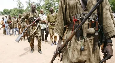 Groupe d’hommes armés lors de l’attaque perpétrée par des peuls transhumants à Kétou.
