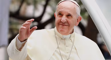 Papa Francesco sorridente