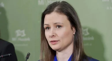 Dóra Dúró