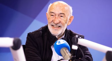 Adelino Gomes – jornalista lendário da Revolução das Rosas