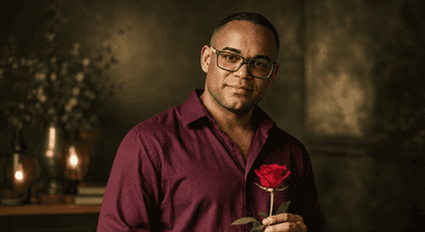 Badoxa com uma rosa vermelha – foto promocional do single "Te Amo"