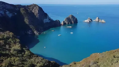 Faraglioni di Lucia Rosa a Ponza Faraglioni di Lucia Rosa