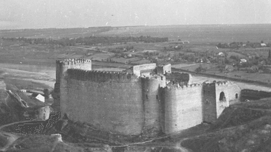 Хотинська фортеця в минулому столітті, розташована в місті Хотин Чернівецької області