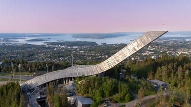 Holmenkollen (skihopp og skimuseum)