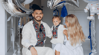 Квіткова, Добринін та Лев на святкуванні