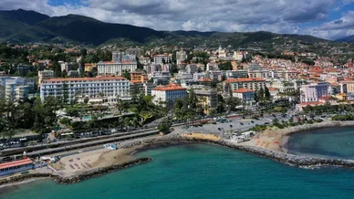 Panorama della città di Sanremo Panorama di Sanremo