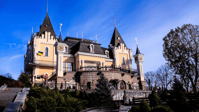 Театр ляльок по вулиці Грушевського