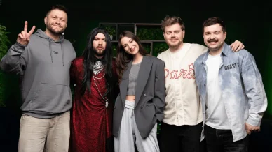 Даша Кубік та Леви на джипі