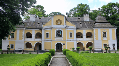 Палац баронів Перені