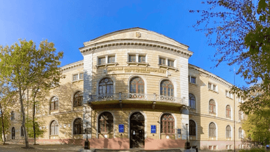 Головний корпус Одеського національного університету імені І. І. Мечникова (ОНУ)