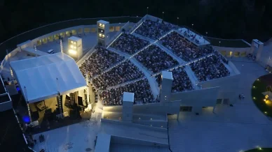 Tokajnak saját szabadtéri színháza is van Tokaji Fesztiválkatlan