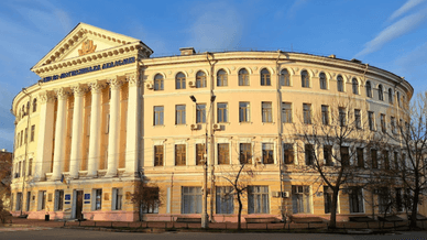 Староакадемічний (Мазепин) корпус Національного університету «Києво-Могилянська академія», що розташований на Контрактовій площі в Києві