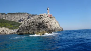 Faro nella zona di Anacapri Faro di Punta Carena