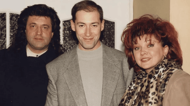 Народні артисти України Іво Бобул та Лілія Сандулесу, а також журналіст Дмитро Гордон у 1999 році