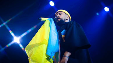 Монатік на благодійних концертах