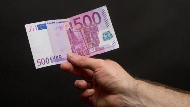 500 EUR