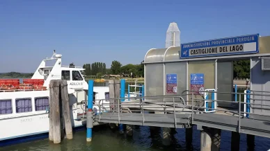 Giro delle isole del Lago Trasimeno Traghetto sul Lago Trasimeno