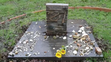 Giorgio Bassani Tomba