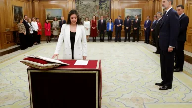 Irene Montero promete su cargo en el Palacio de Zarzuela Irene Montero promete su cargo en el Palacio de Zarzuela