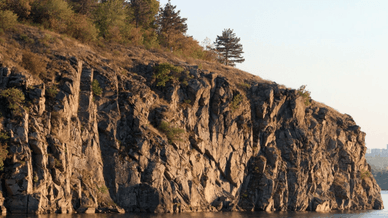 Чорна скеля, острів Хортиця у Запоріжжі