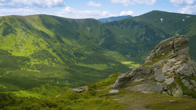 Чорногора — найвищий хребет Українських Карпат