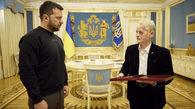 Володимир Зеленський присвоїв Мустафі Джемілєву звання Героя України