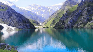 Нефритове озеро на території Угам-Чаткальського національного парку