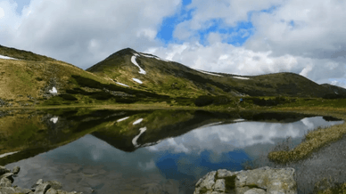 Озеро Несамовите