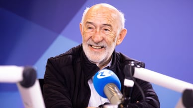 Adelino Gomes – jornalista lendário da Revolução das Rosas