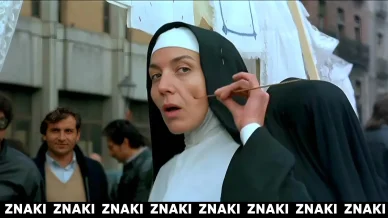 Marisa Paredes en la película «Entre tinieblas» Marisa Paredes en la película «Entre tinieblas»