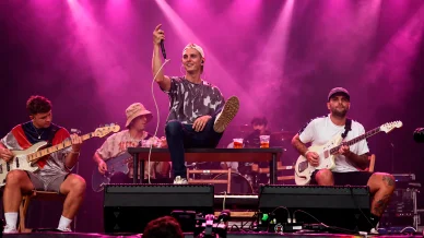 Artyści — Summer Punch Festival Występ zespołu LANDMVRKS na festiwalu