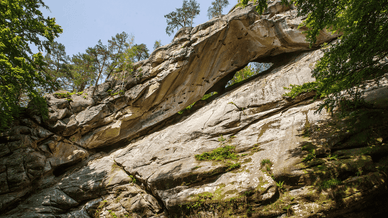 Скелі «Протяте Каміння»