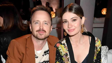 Aaron Paul y Lauren Parsekian Aaron Paul y Lauren Parsekian