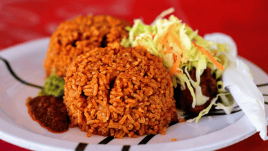 Классическое западноафриканское блюдо — рис джоллоф, которое в Гамбии называют беначин