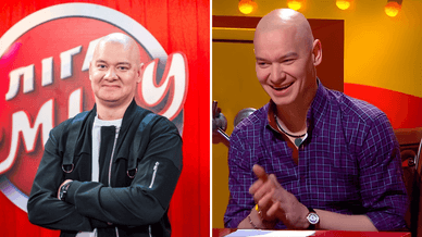 Євген Кошовий позує на фоні логотипа гумористичного шоу «Ліга сміху» та Євген Кошовий на «Розсміши коміка»